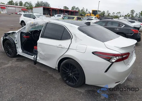 2021 Toyota Camry Xse z USA, uszkodzony, nr VIN 4T1K61AKXMU568974